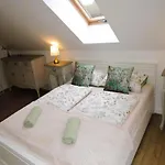 Hill Domyslow, 6 Persons Casa vacanze *