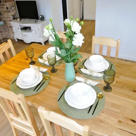 Hill Domyslow, 6 Persons Casa de Férias Domyslow