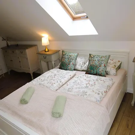 Hill Domyslow, 6 Persons Casa de Férias *