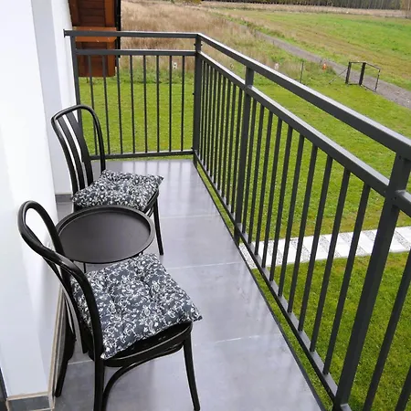 Hill Domyslow, 6 Persons *