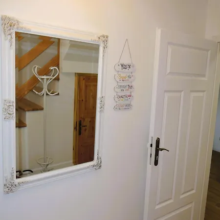 Hill Domyslow, 6 Persons Casa de Férias