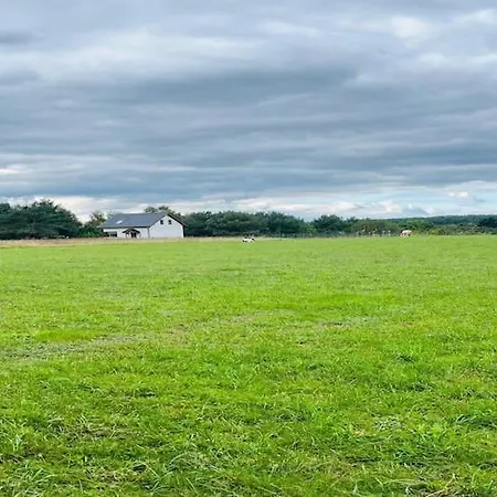 Hill Domyslow, 6 Persons Casa de Férias *