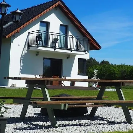 Hill Domyslow, 6 Persons