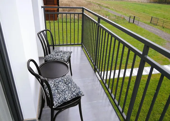 Hill Domyslow, 6 Persons *